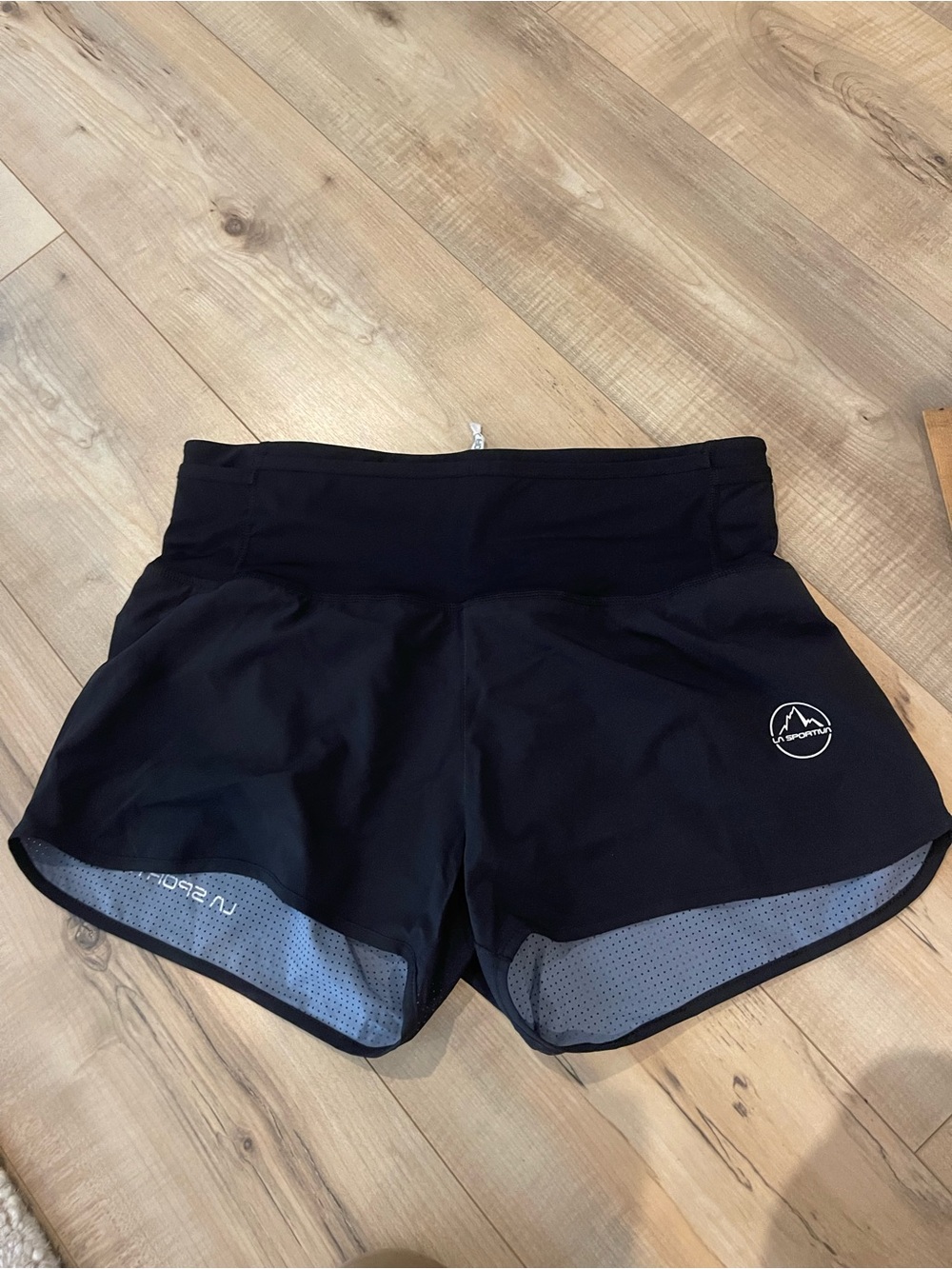 La Sportiva Black Women's Athletic Shorts with Gray Liner M